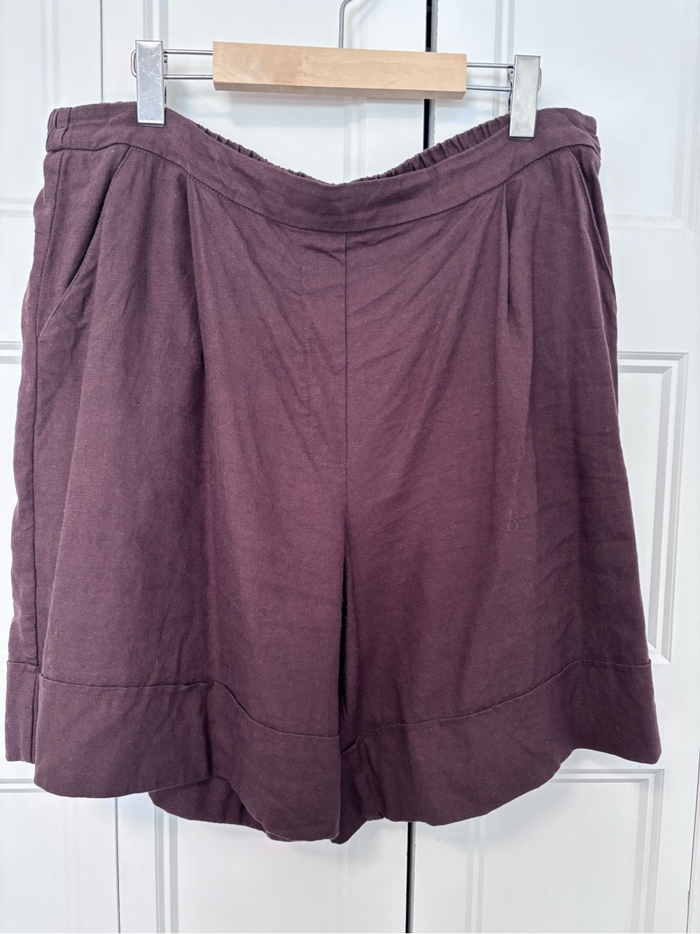 Women's brown Linen-Blend Shorts